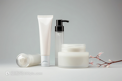 簡約護(hù)膚品包裝與食用油的跨界啟示